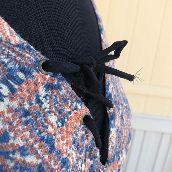 - Pretty FREE PEOPLE Long Sleeve Blouse. - Picture 7 of 12